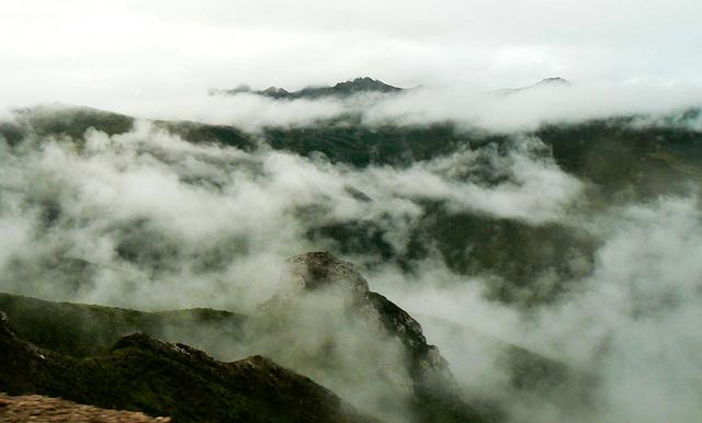 唐诗闲读:“会当凌绝顶,一览众山小”