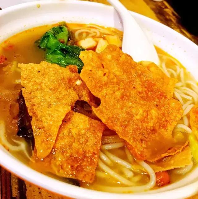 怪味粉杀入海南美食界,它的味道让海南粉退避三舍!