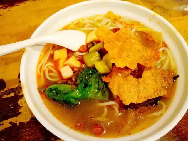 怪味粉杀入海南美食界,它的味道让海南粉退避三舍!