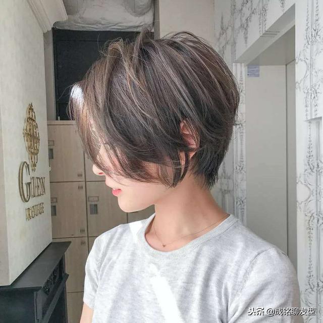 教你弄头:头发很厚,有哪些值得推荐的短发发型?