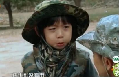 林志颖双胞胎儿子颜值差异大:一个头大吸睛,一个超像kimi
