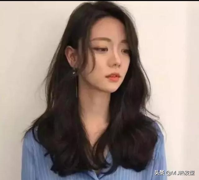 长脸女生留怎样的发型才好看?一款适合自己脸型的发型真的很重要