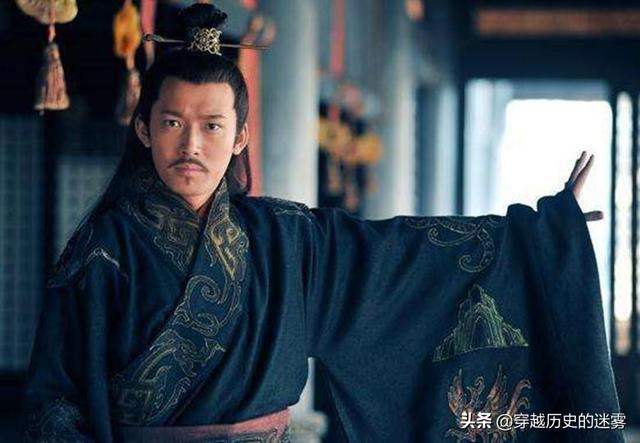 三国曹操败走华容道,最大的受益者并不是刘备、孙权,而是诸葛亮