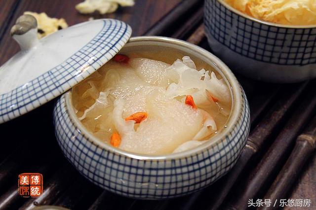 秋天多炖这8道汤,都是家常食材,每天喝一点,皮肤气色悄悄变好