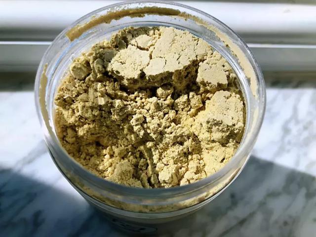 同仁堂出的护肤品,说它在美白祛痘印上碾压SKII,不过分吧!