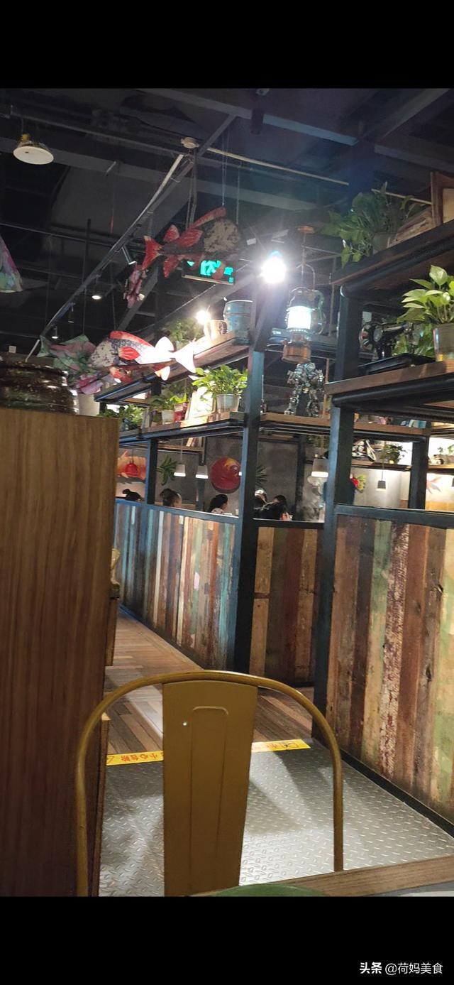打卡网红店探鱼美食,吃的不仅仅是美食,还有怀旧的情怀