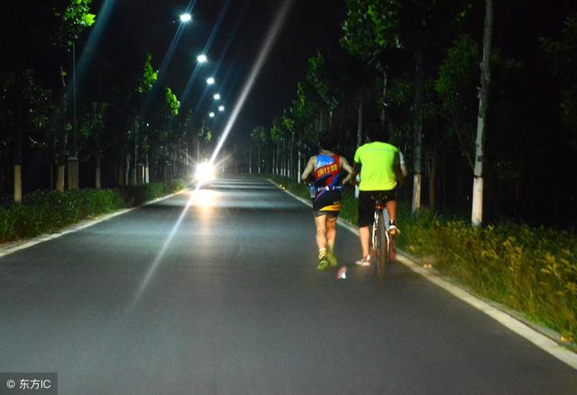 晨跑、下午跑、夜跑……到底哪个时间段跑步最好?