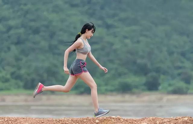 晨跑、下午跑、夜跑……到底哪个时间段跑步最好?