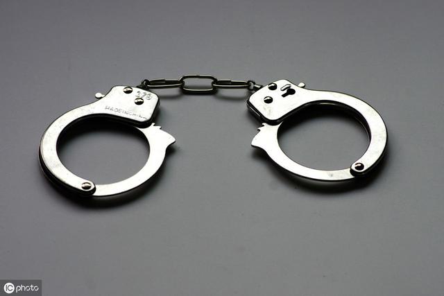 什么情况下会被刑事拘留?被刑事拘留怎么办?别急,答案在这里