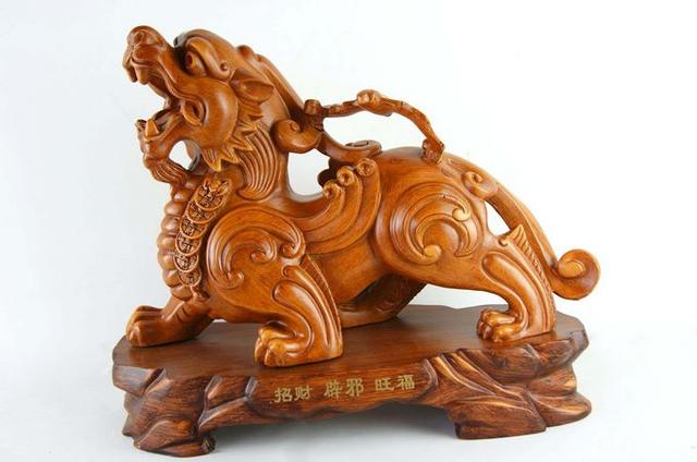 银行门口和法院门口的石兽是一样的吗?千万别说是狮子,会被笑话
