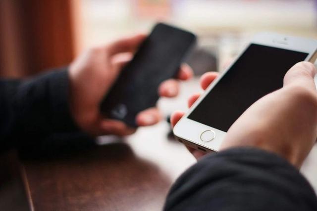 「水货」和「行货」是什么意思?水货 iPhone 可以购买吗?