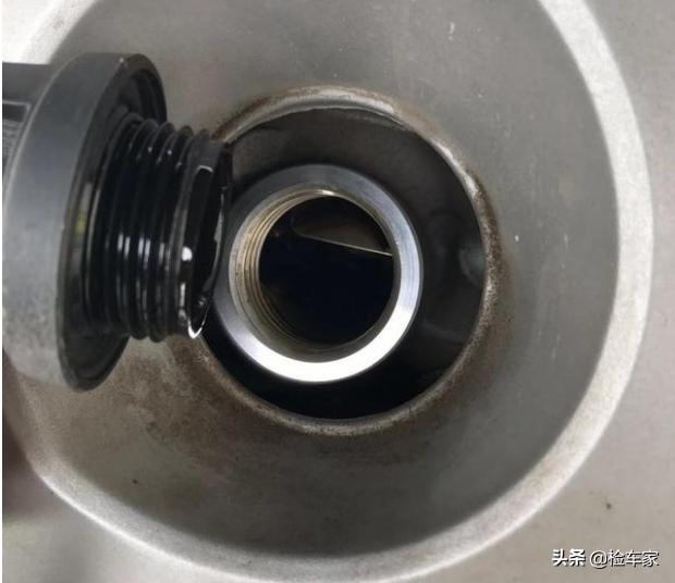 当年17万裸车的丰田锐志5年后具然要卖16万,这算不算保值王?