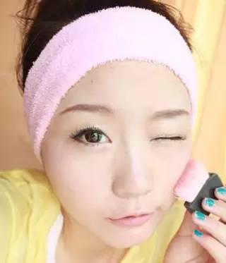 自然的裸妆怎么化好看 新手学淡妆化妆步骤详细化妆教程
