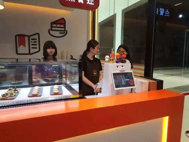 “阿里无人超市!为啥我进不去!”“你用的是老公的淘宝号啊”