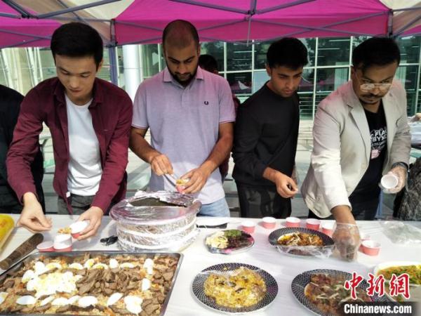多所高校聚江苏常州“十八般武艺”美食打擂 多所高校聚江苏常州“十八般武艺”美食打擂