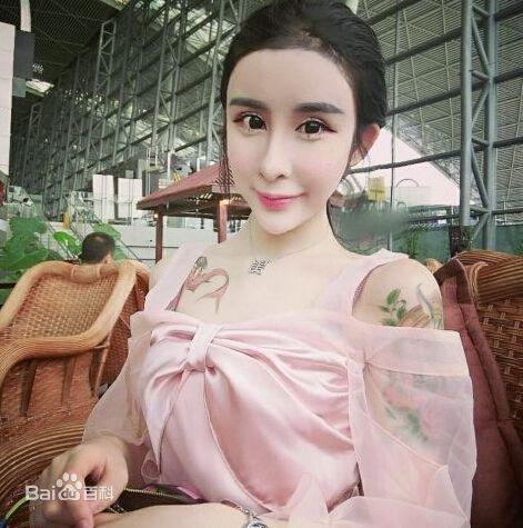 网络红人大比拼,一个比一个传奇