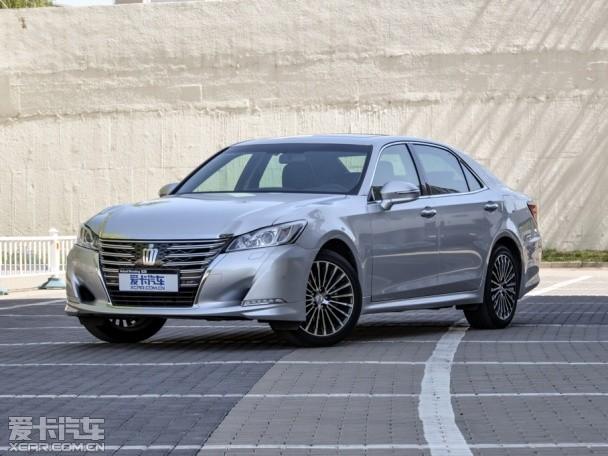 一汽丰田全新皇冠2.0T+上市 26.48万起