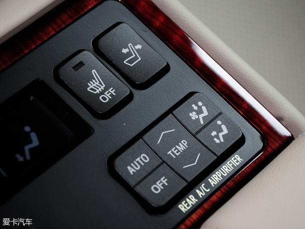 一汽丰田全新皇冠2.0T+上市 26.48万起