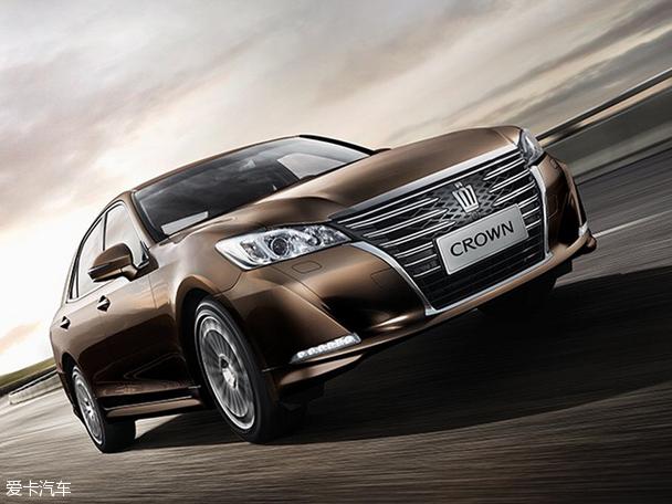 一汽丰田全新皇冠2.0T+上市 26.48万起