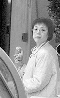 曾是港澳地区第一波霸,丝毫不差关之琳,如今发福落魄似大妈!