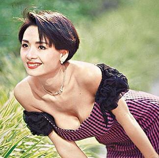 曾是港澳地区第一波霸,丝毫不差关之琳,如今发福落魄似大妈!