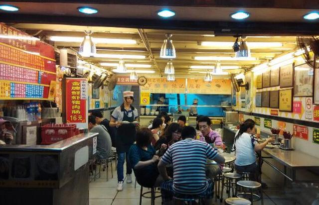 广州最有名的肠粉店之一，以肠为王，银记肠粉店（上九路店）