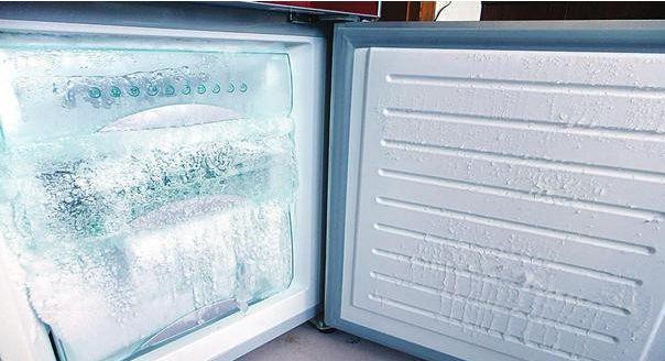 冰箱三天两头就结冰？这里有个小机关，戳一戳化冰除霜很管用！