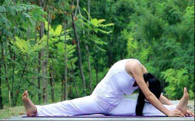 瑜伽呼吸法让你变得从容平静 修身养性打造气质女人