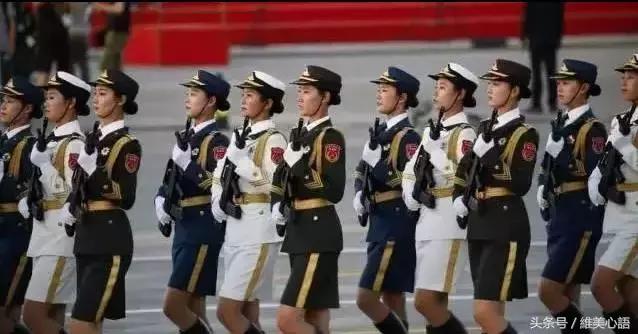 今天八月一日，建军节，国人不能忘记的节日，送所有中国军人们！