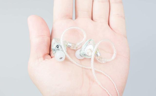 监听耳机要比普通耳机好吗？带你走进监听耳机的世界！