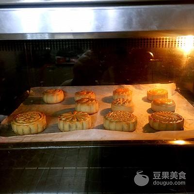 预拌粉广式月饼的做法