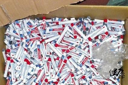 假货满天飞，10万支假冒品牌牙膏被查，如何辨别成关键！