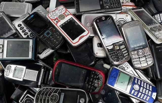 一年回收1000万台手机，他靠收废旧电子产品，逆袭赚来近百亿