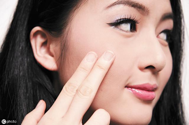 6大方法改善油性皮肤毛孔粗大的问题