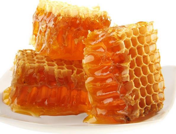 捅了马蜂窝别浪费 蜂巢杀菌消炎功效媲美蜂蜜