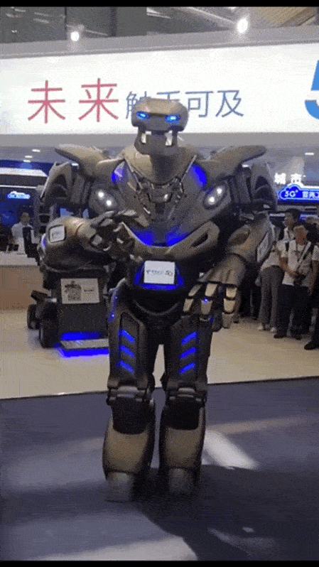 2019年10月19日，AI机器人“泰坦”与你相约西安大明宫斗智斗舞