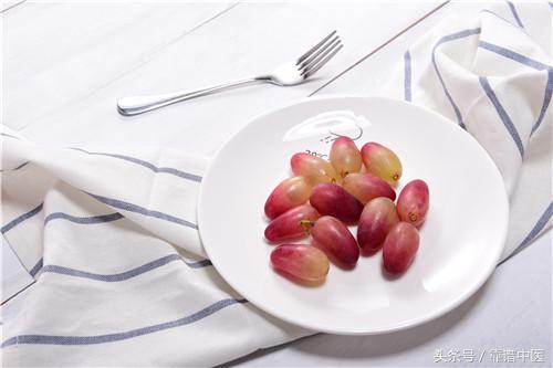 水晶提子的营养价值，提子和葡萄哪个更营养